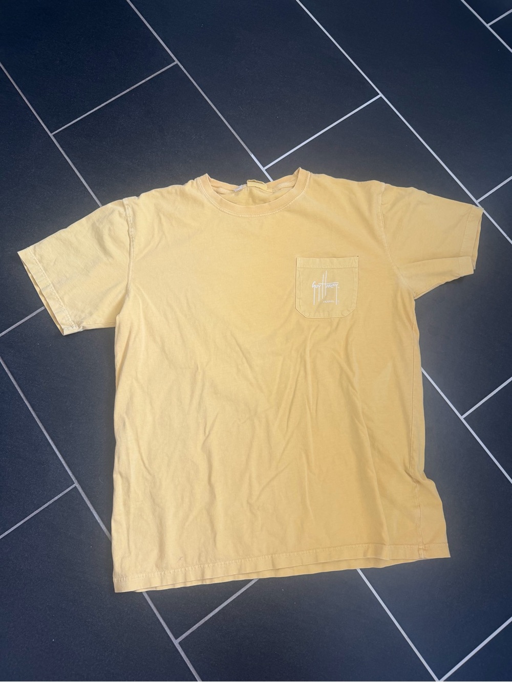 Guy Harvey Vintage Marlin Pocket T-Shirt Men’s XL Yellow Fishing Graphic